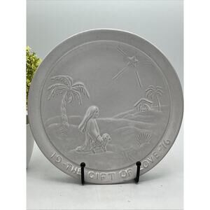 Frankoma 1976 Annual Christmas Plate • “The Gift of Love” • Vintage Pottery Art